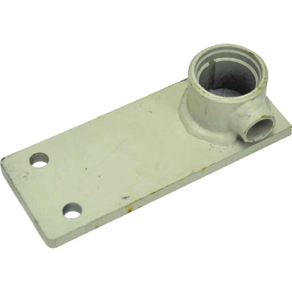 Angled front view with bag zipped and handles upright.