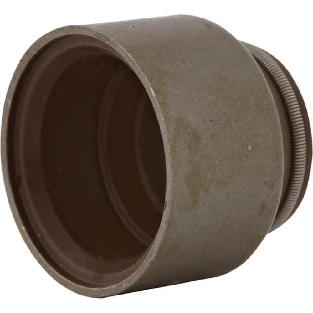 Angled front view with bag zipped and handles upright.