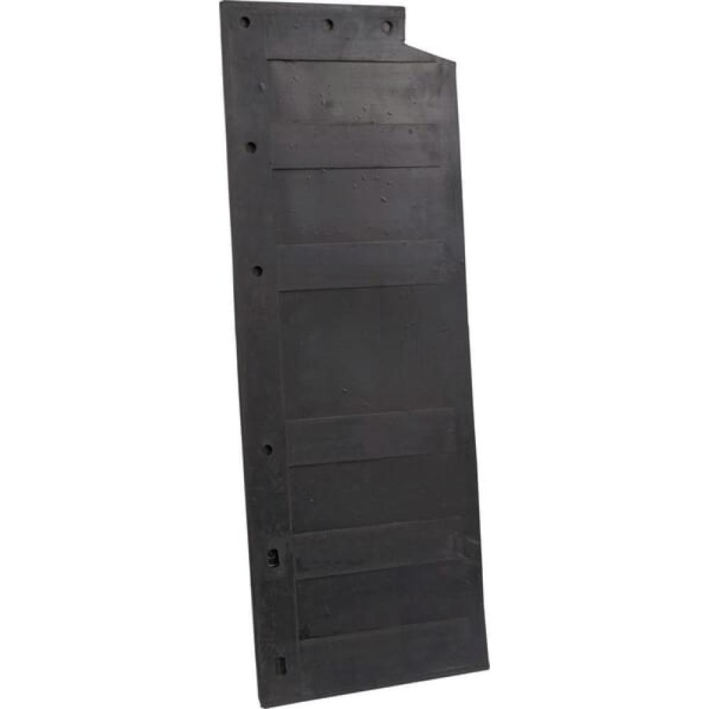 Angled front view with bag zipped and handles upright.