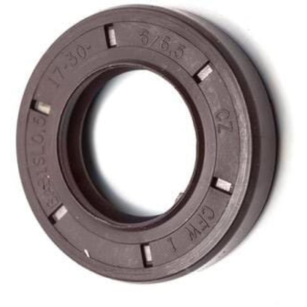 Angled front view with bag zipped and handles upright.