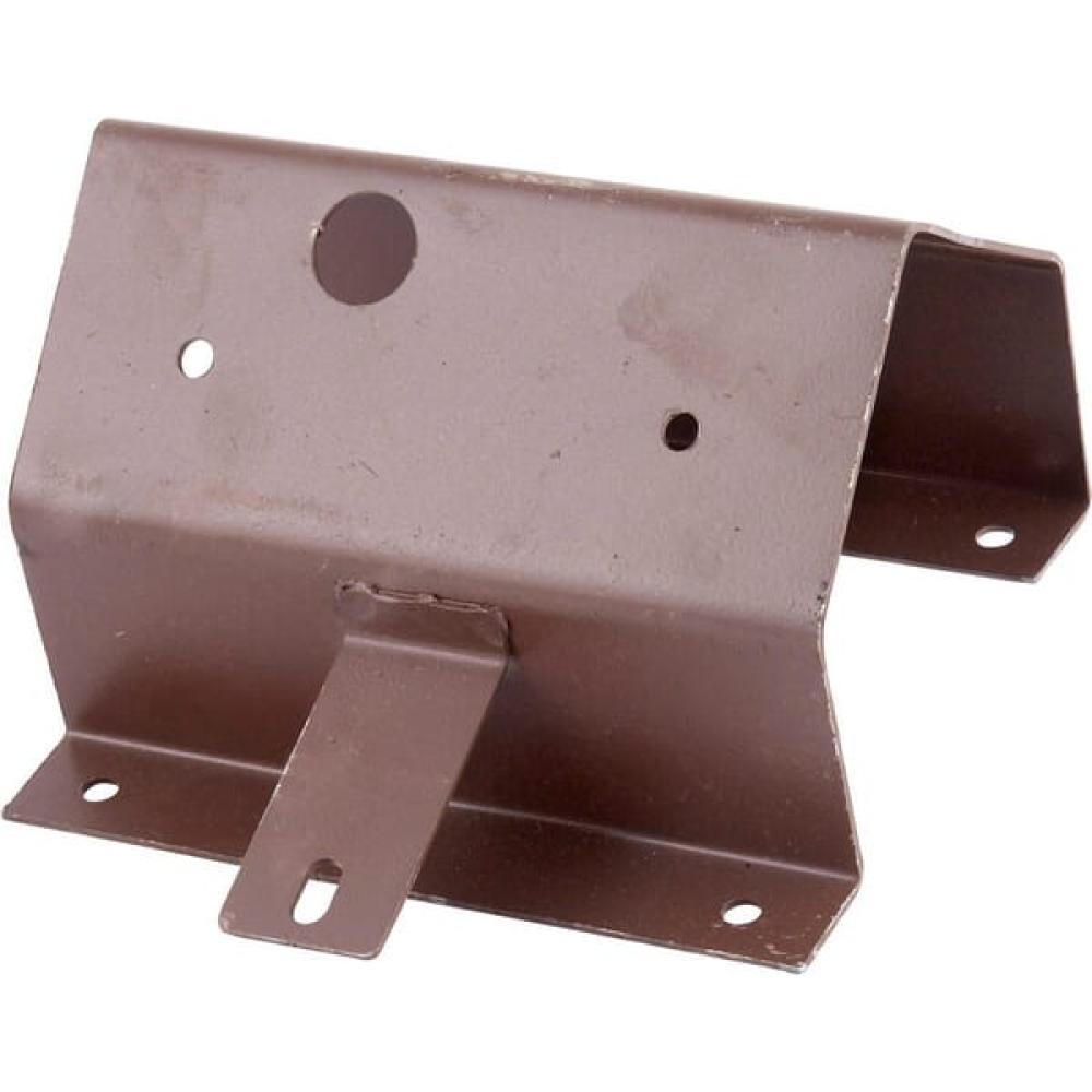 Angled front view with bag zipped and handles upright.