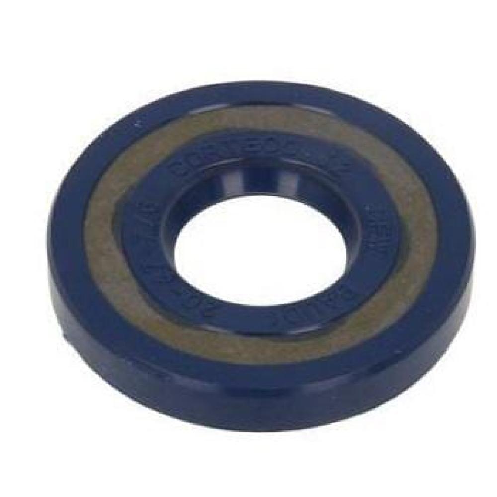 Angled front view with bag zipped and handles upright.