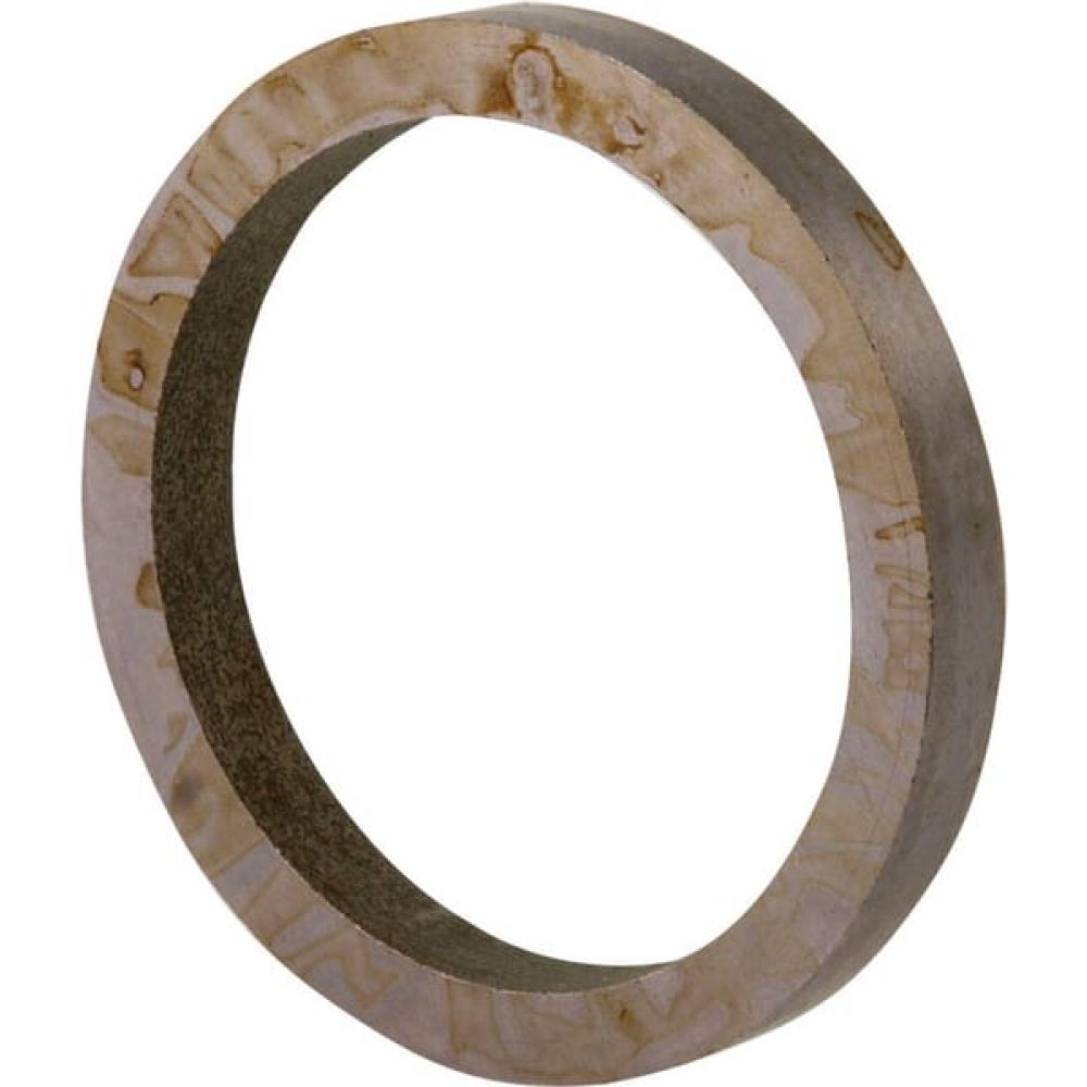 Angled front view with bag zipped and handles upright.