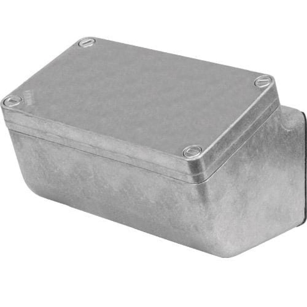 Angled front view with bag zipped and handles upright.