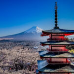 Pagoda Chureito și Muntele Fuji printre cireși înfloriți – Japonia primăvara - sakura