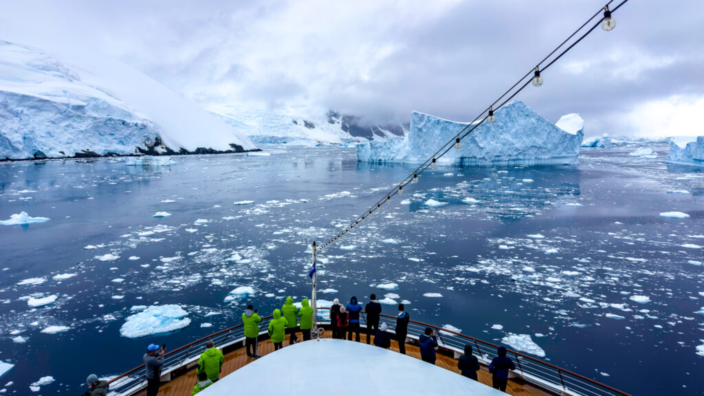 Antarctica - cum alegi expediția și cât ar putea costa