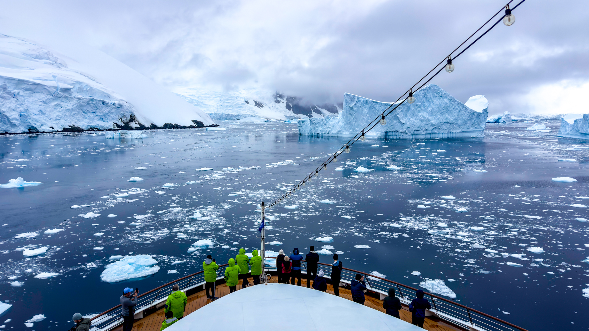 Antarctica - cum alegi expediția și cât ar putea costa