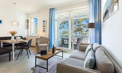 Wohnraum mit Ostseeblick und Zugang Balkon