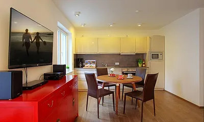 Wohn-, Ess- und Kochbereich