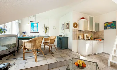 Hier der Blick zur Küchenzeile.