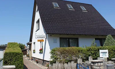 Im hinteren Teil des Hauses befindet sich die Ferienwohnung mit Terrasse