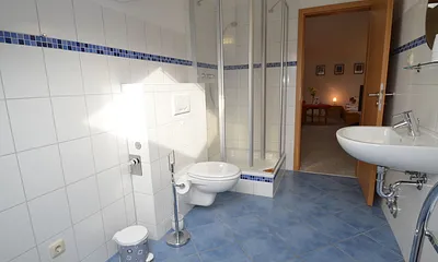 gr. Bad mit Fussbodenheizung