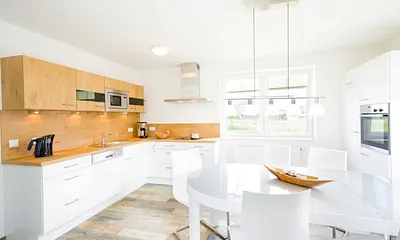 helle freundliche Ausstattung