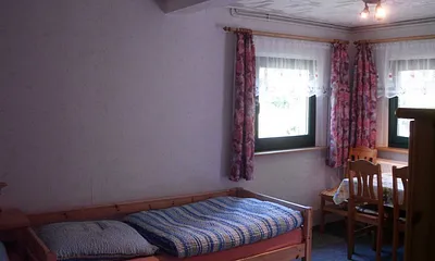 Wohn-/ Schlafzimmer im EG