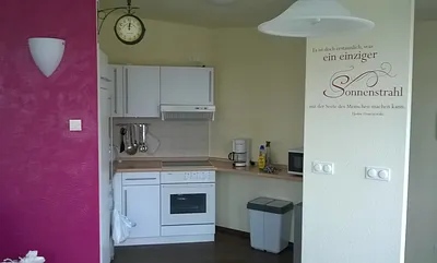 Die gut ausgestattet Küche