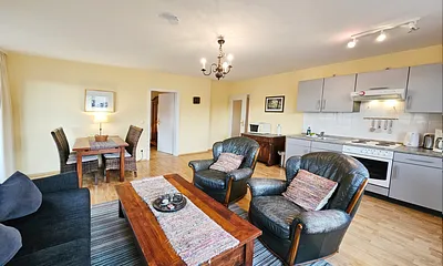 Wohnzimmer mit Küchenzeile