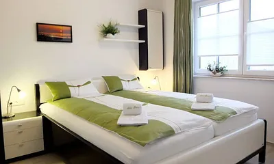 Schlafzimmer 220 x 180 Komfortbetten