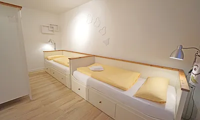 2te Schlafzimmer mit Einzelbetten