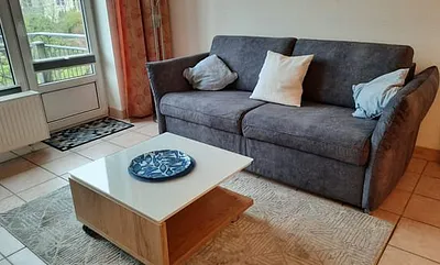 Gemütliche Schlafcouch