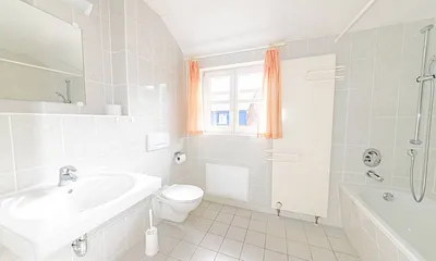 Das Bad mit Tageslicht.