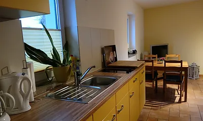 Küchenzeile mit Essecke, Lotse