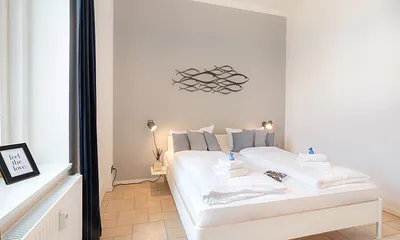 Schlafzimmer mit Doppelbett