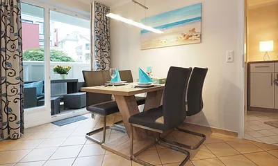 Esstisch, Zugang zur Terrasse