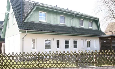 Vorderansicht des Hauses 