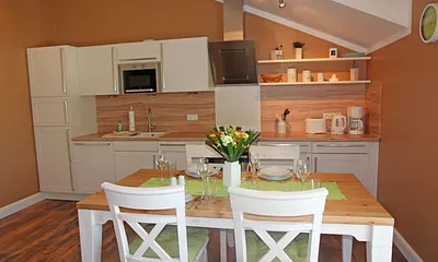 Exklusive Küche mit Essbereich