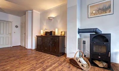 Kamin mit Holzfeuerung