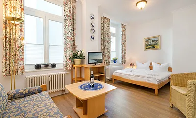 Villa Stranddistel, 1-Zimmer-Ferienwohnung (Marie-Luise)