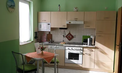 Wohnbereich und Essbereich mit Morgensonne