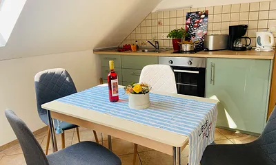 Essbereich mit Küche