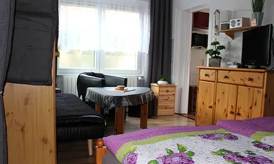 Sitzecke im kombinierten Wohn-/Schlafbereich