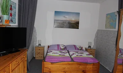 Blick vom Wohnbereich in den Schlafbereich