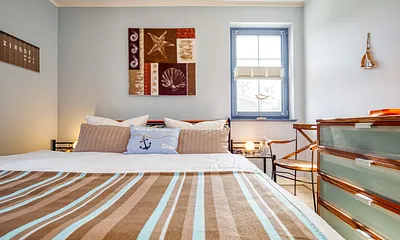 ...natürlich mit ausreichenden Ablagemöglichkeiten in den Schränken.