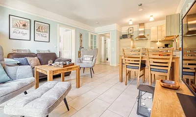 Küchen- und Essbereich für vier Personen