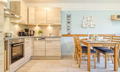 Die Wohnung bietet eine Küche mit allen nötigen Utensilien.