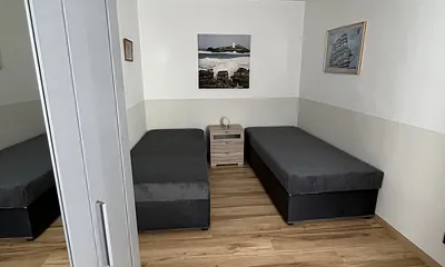 Kleiderschrank kleines Zimmer