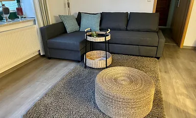 Gemütliche Sofaecke mit Fernseher