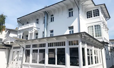 Die Hofseite der Villa Alba.