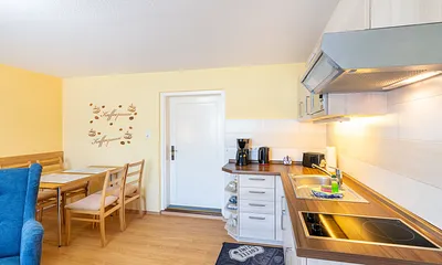 Wohnzimmer mit Küchenzeile