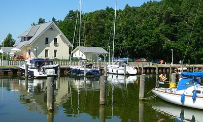 Genießen Sie die direkte Wasserlage am Hafen Stagnieß - ein Geheimtipp für Usedom Liebhaber. An diesem Ort finden Sie absolute Ruhe.