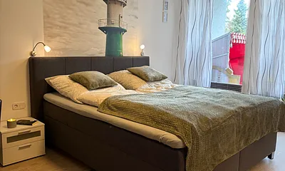 großes Doppelbett 200 x 180 cm