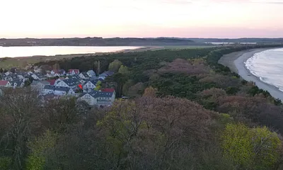 Blick vom Lotsenturm auf Haus und Umgebung