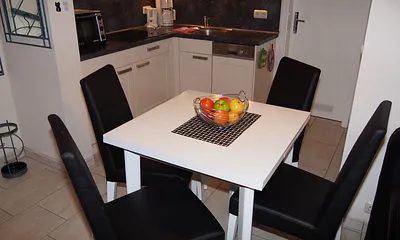 Esstisch (ausziehbar)