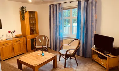 Wohnzimmer mit TV und WLan