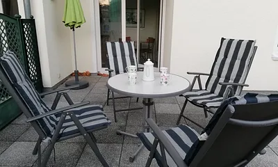 Gemütliche Sitzecke auf der Terrasse