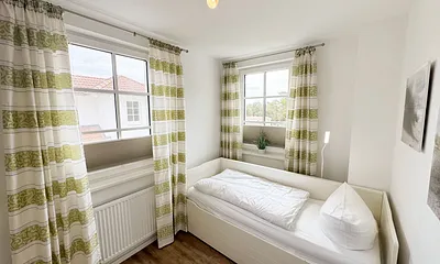 2.Schlafzimmer mit Kojenbett