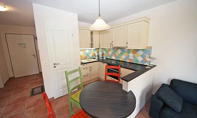 Esstisch mit Stühlen